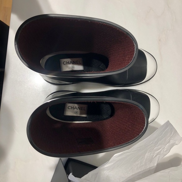 Chanel rubber ankle rain boots - Picture 2 of 10